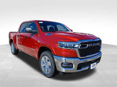 New 2026 RAM 1500 4x4 Crew Cab image 7