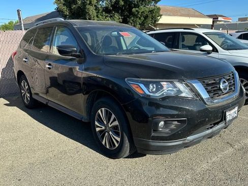 Used 2019 Nissan Pathfinder SV AWD/4WD image 2