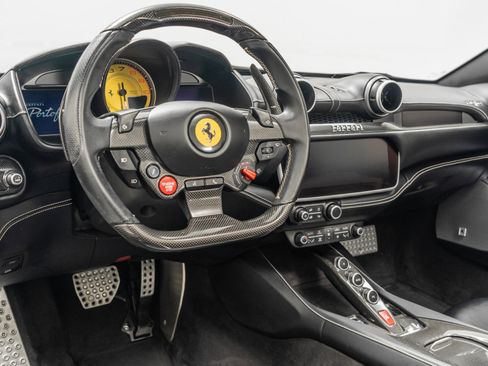 Used 2020 Ferrari Portofino image 13