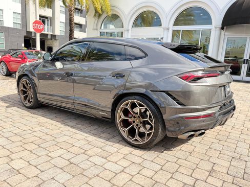 Used 2024 Lamborghini Urus Performante AWD/4WD image 24