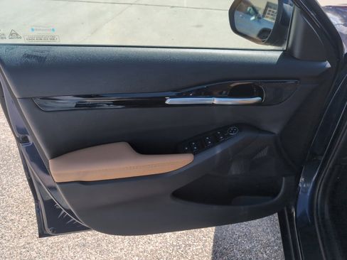 Used 2024 Kia Seltos EX image 9