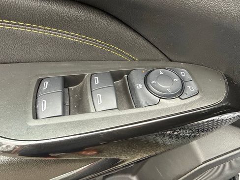 Used 2024 Chevrolet Trax ACTIV w/ Sunroof Package FWD image 15