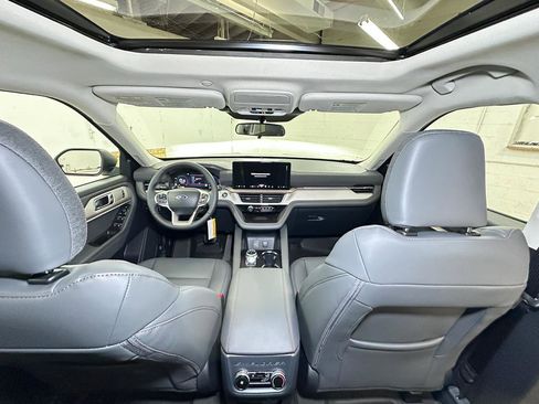 New 2026 Ford Explorer Active image 25