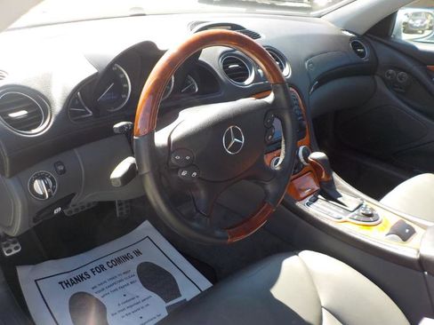 Used 2004 Mercedes-Benz SL 500 w/ AMG Sport Pkg image 10