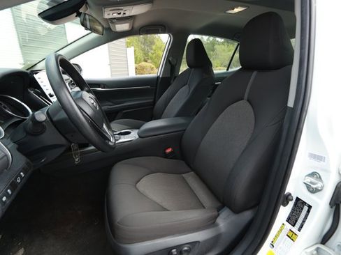 Used 2024 Toyota Camry LE image 23