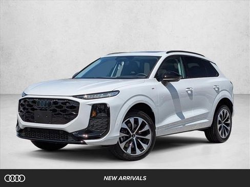 New 2026 Audi Q3 quattro 2.0T AWD/4WD image 1