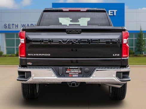 Used 2025 Chevrolet Silverado 1500 LTZ AWD/4WD image 10