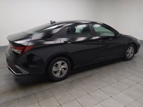 Used 2025 Hyundai Elantra SE FWD image 10