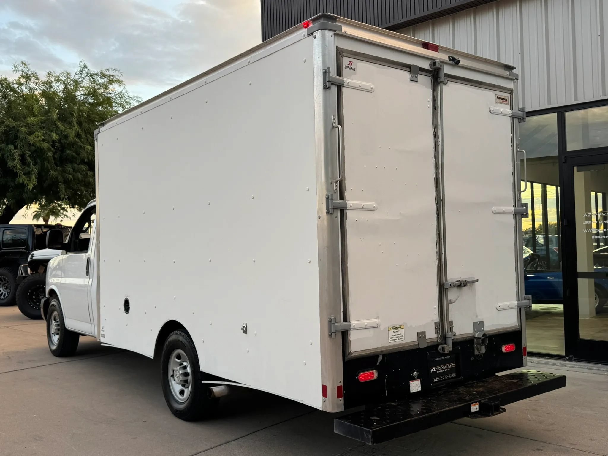 Used 2020 Chevrolet Express 3500 w/ Power Convenience Package RWD image 7