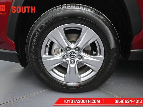 Used 2023 Toyota RAV4 LE AWD/4WD image 34