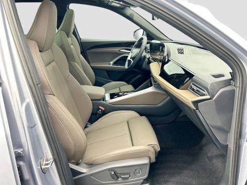Used 2025 Audi Q5 Premium Plus w/ Premium Plus AWD/4WD image 20