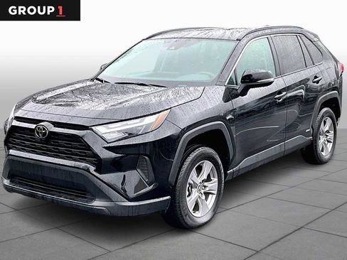 Certified 2025 Toyota RAV4 XLE image 1