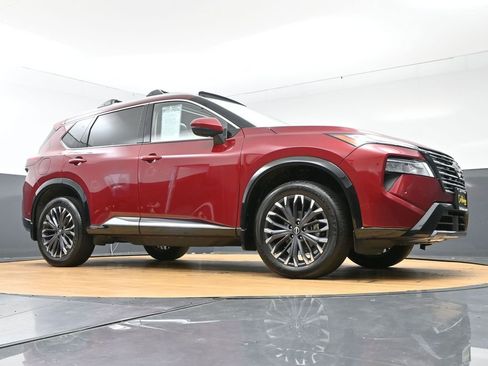 Used 2025 Nissan Rogue Platinum image 52