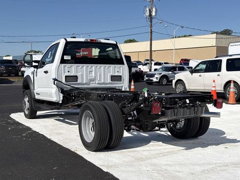 New 2026 Ford F550 4x4 Regular Cab Super Duty image 5