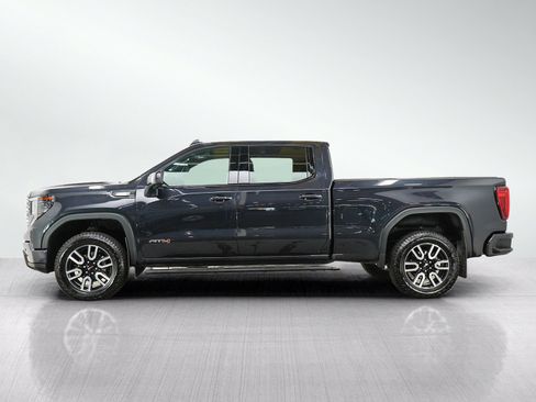 Used 2025 GMC Sierra 1500 AT4 w/ Technology Package AWD/4WD image 2