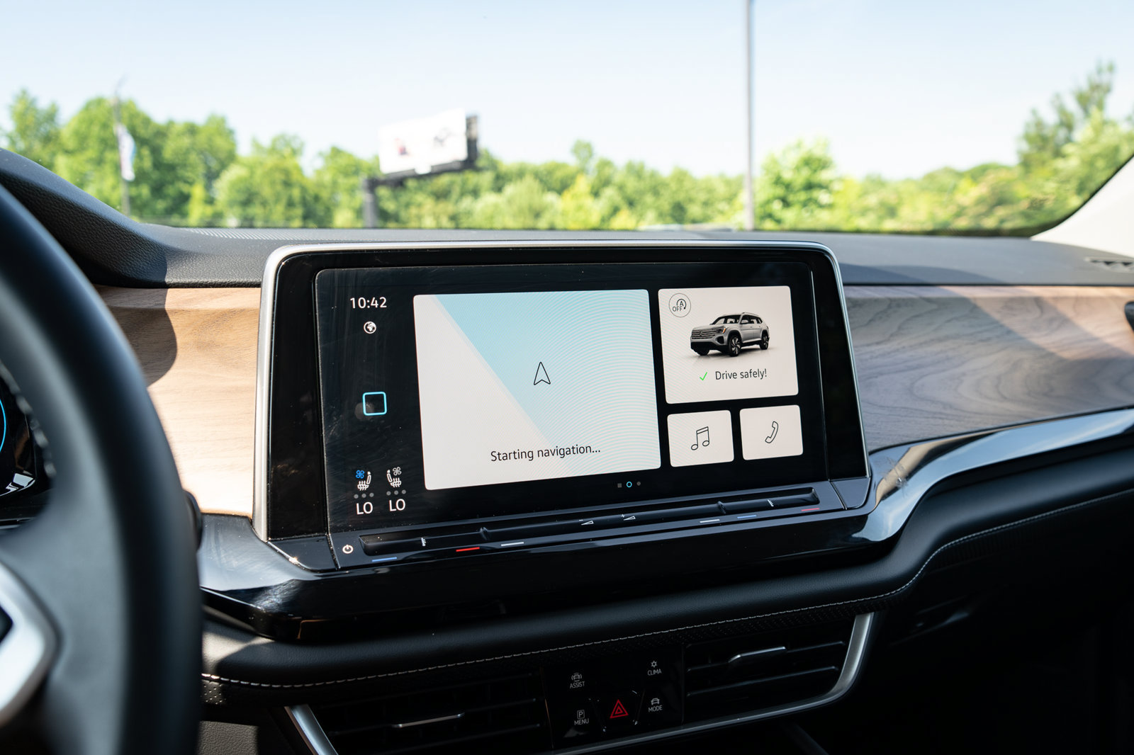 Used 2026 Volkswagen Atlas SE FWD image 24