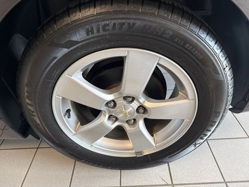 Used 2015 Chevrolet Cruze LT w/ Sun And Sound Package FWD image 11