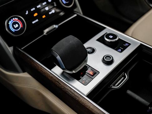 Used 2023 Land Rover Range Rover SE image 55