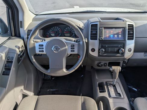 Used 2019 Nissan Frontier SV image 16