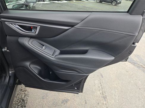 Used 2019 Subaru Forester Limited image 10