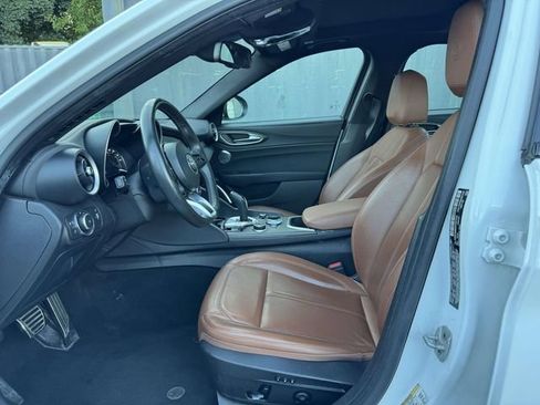 Used 2023 Alfa Romeo Giulia Ti RWD image 22