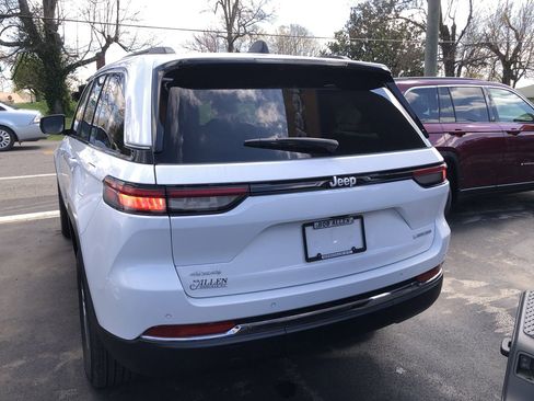 New 2026 Jeep Grand Cherokee Laredo image 19