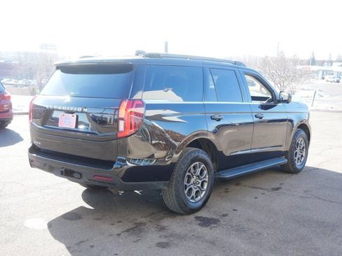 Certified 2025 Ford Expedition Active image 5