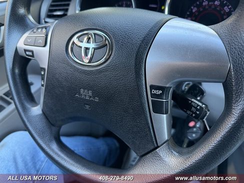 Used 2013 Toyota Highlander Plus AWD/4WD image 20