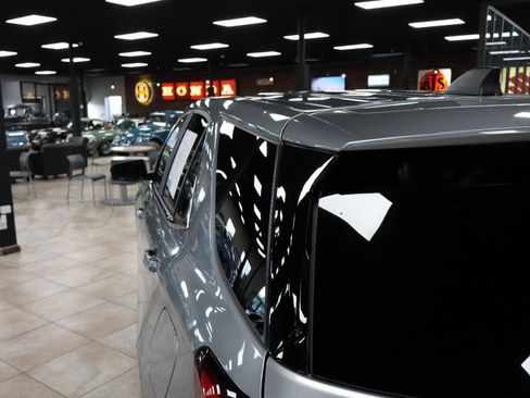 Used 2023 Chevrolet Equinox LT image 22