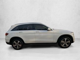 Used 2022 Mercedes-Benz GLC 300 GLC 300 video 4