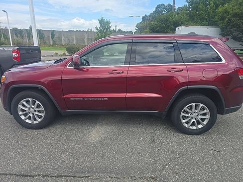 Used 2022 Jeep Grand Cherokee Laredo E RWD image 8