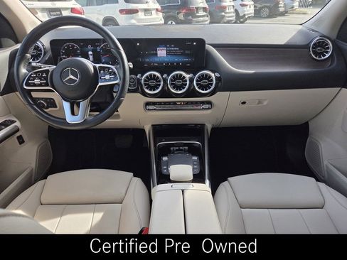 Used 2023 Mercedes-Benz GLA 250 4MATIC image 2