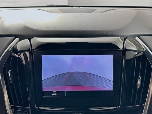 Used 2023 Chevrolet Traverse LT image 22