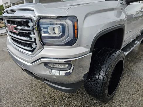 Used 2018 GMC Sierra 1500 SLT AWD/4WD image 17