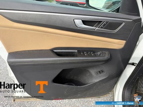 Used 2024 Volkswagen Atlas Cross Sport SE w/ Panoramic Sunroof Package AWD/4WD image 19