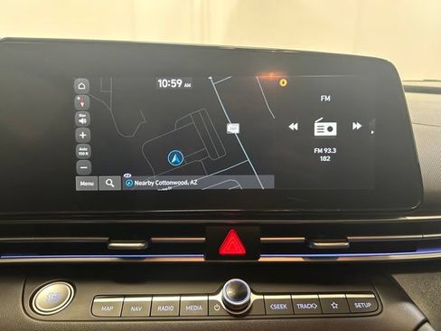 Used 2024 Hyundai Elantra Limited FWD image 41