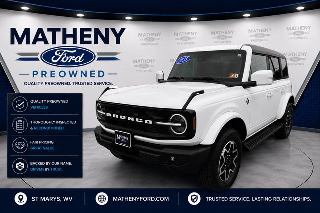 Used 2025 Ford Bronco Outer Banks AWD/4WD image 1