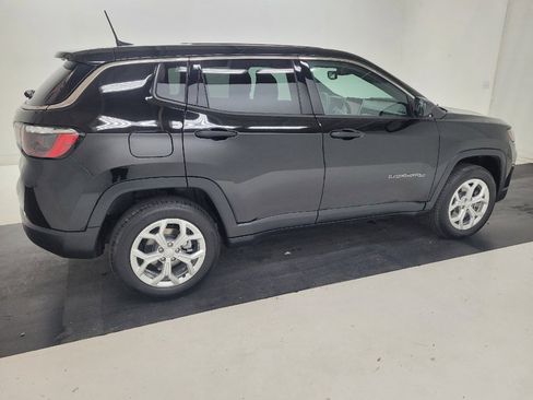 Used 2024 Jeep Compass Sport AWD/4WD image 10