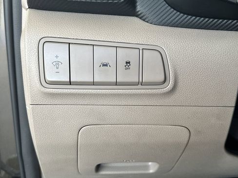 Used 2019 Hyundai Tucson SE image 18