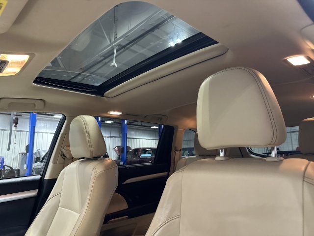 Used 2017 Toyota Highlander XLE FWD image 20