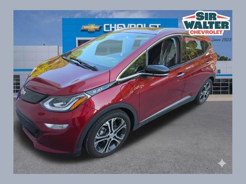 Used 2020 Chevrolet Bolt Premier w/ Infotainment Package FWD image 1