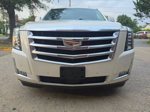 Used 2015 Cadillac Escalade Premium AWD/4WD image 6
