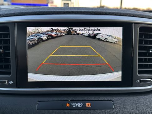 Used 2021 Kia Sportage LX image 17