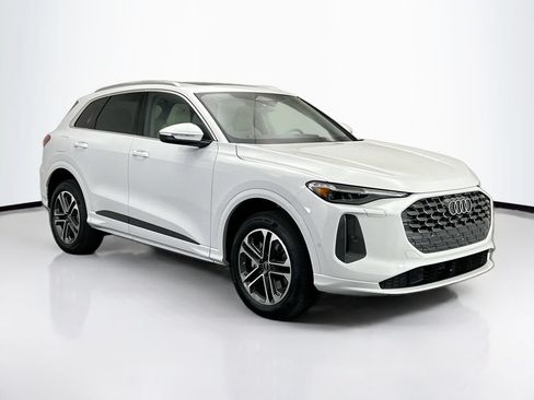 Certified 2025 Audi Q5 Premium Plus w/ Premium Plus AWD/4WD image 4