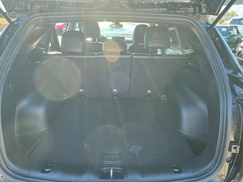 Used 2024 Jeep Compass Latitude image 13