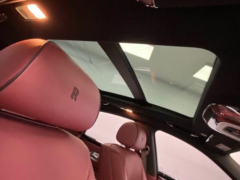 Used 2015 Rolls-Royce Ghost image 25