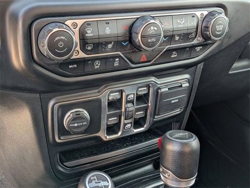 Certified 2022 Jeep Gladiator Sport image 20