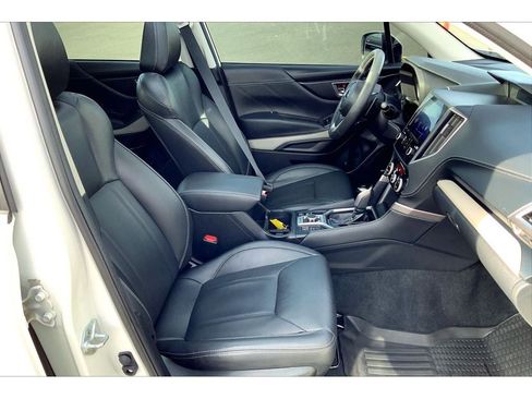 Used 2023 Subaru Forester Limited w/ Popular Package #2 image 8