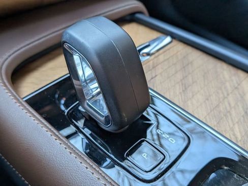 Certified 2023 Volvo XC90 B6 Plus w/ Protection Package image 19