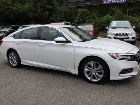 Used 2018 Honda Accord LX image 5